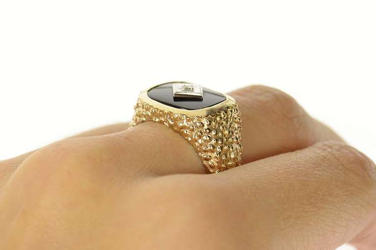 10K Yellow Gold Retro Textured Men's Black Onyx Diamond Ring