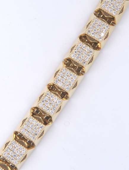 Impressive Diamond Yellow Gold Bracelet
