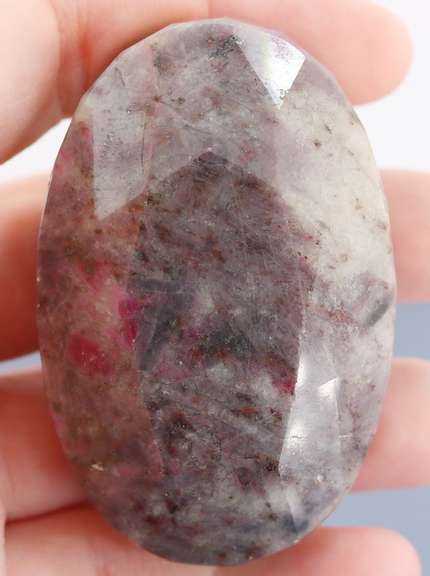 Eye catching 140ct UNTREATED emerald cut Ruby