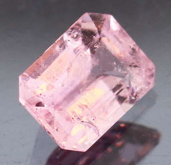 Real 0.98ct untreated bubblegum pink Morganite