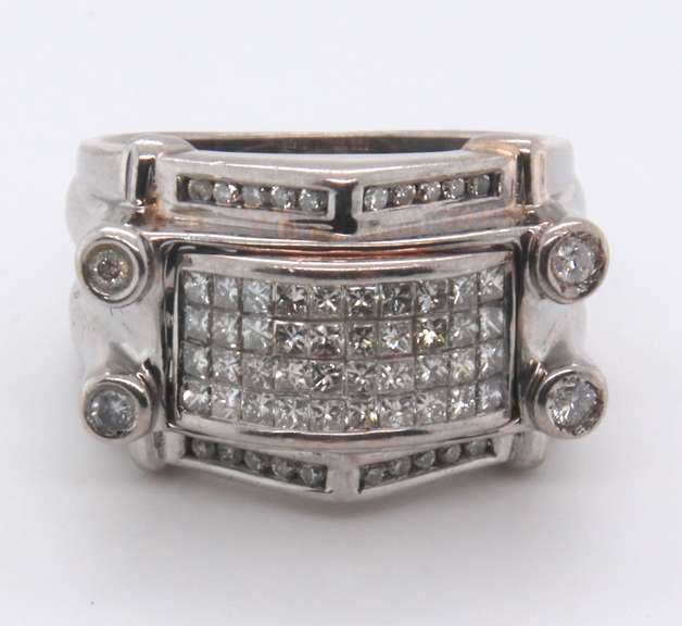 MEN'S 14K WHITE GOLD DIAMOND RING