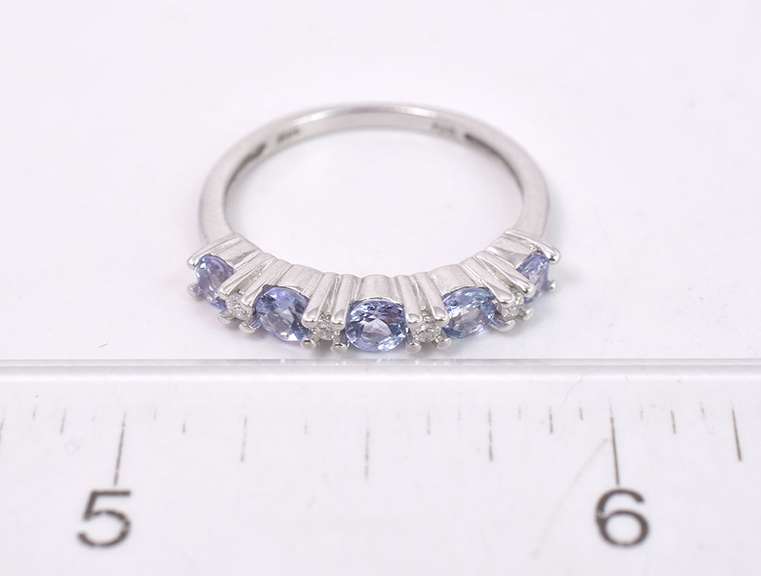 Sparkling Purple Gemstones in 14K White Gold Rings
