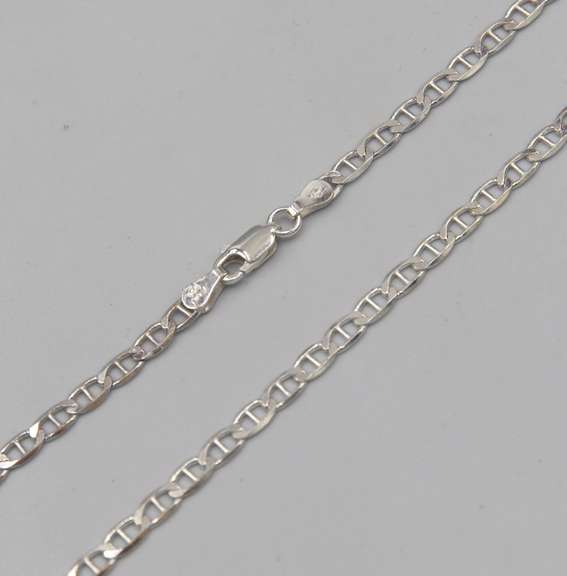 Pretty Sterling Silver Gucci Chain Necklace
