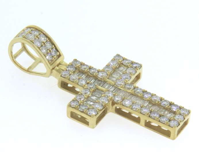Stunning +2ctw Diamond Cross Pendant