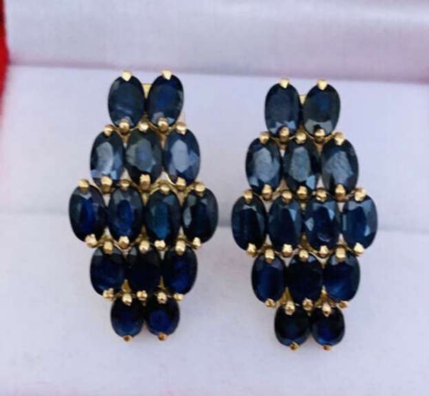 5.0 Carat Blue Sapphire Earrings in 14kt Gold