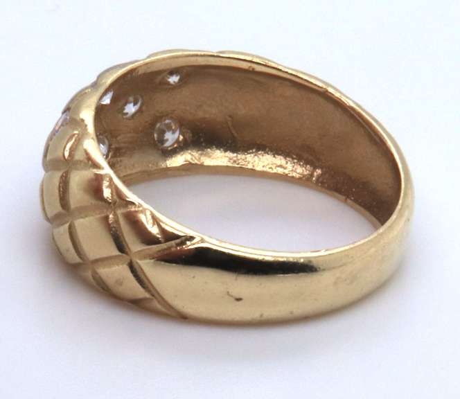 LADIES 14 KT WOVEN DESIGN DIAMOND BAND