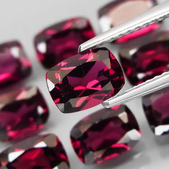 Natural 10.03ct violet red Rhodolite Garnet set