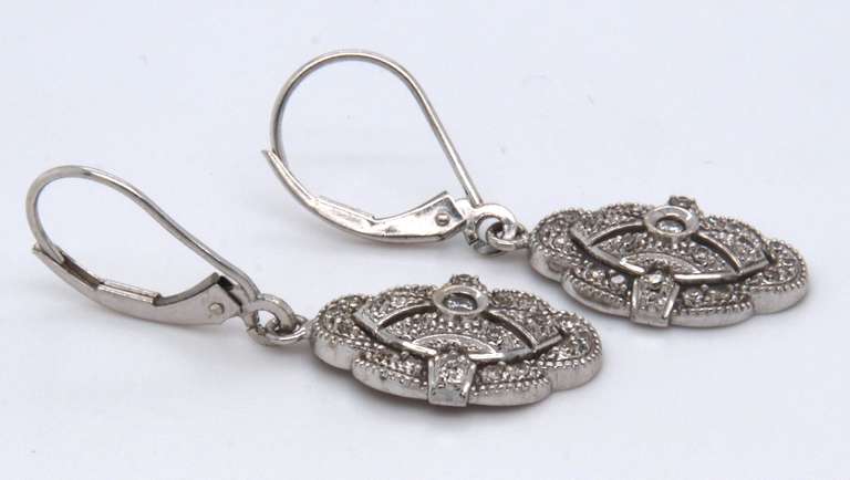 LADIES 14 KT WHITE GOLD DIAMOND HANGING EARRINGS