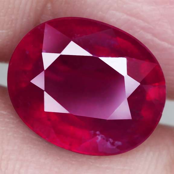 Vivid blood red 6.60ct Ruby from Madagascar
