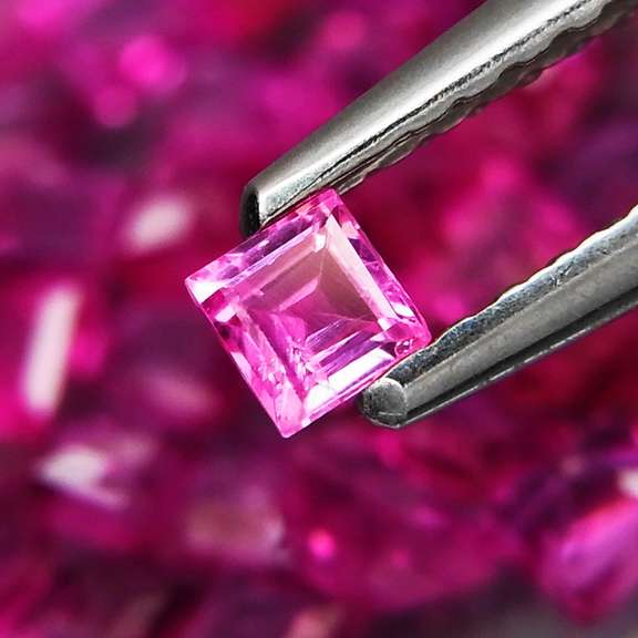 Princess cut! Heated only! 6.45ct Ruby set!