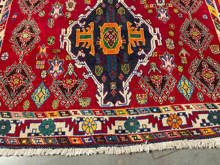 STUNNING PERSIAN SHIRAZ RUG 5.7x8