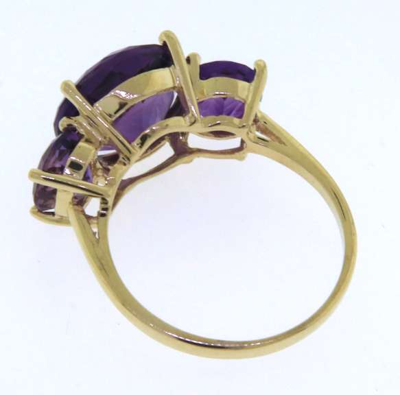 Stunning Yellow Gold 5ctw Amethyst Ring