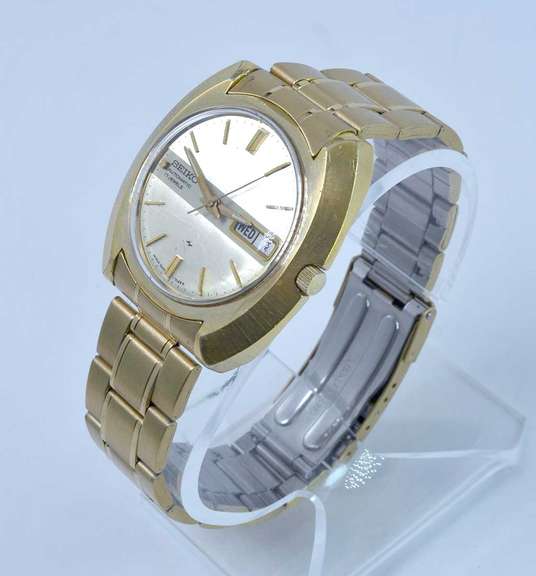 Vintage Seiko Automatic 17 Jewels. Pre-Owned.
