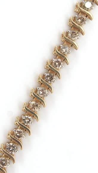 7.0 Carat Diamond Tennis Bracelet in 10kt Solid Yellow Gold
