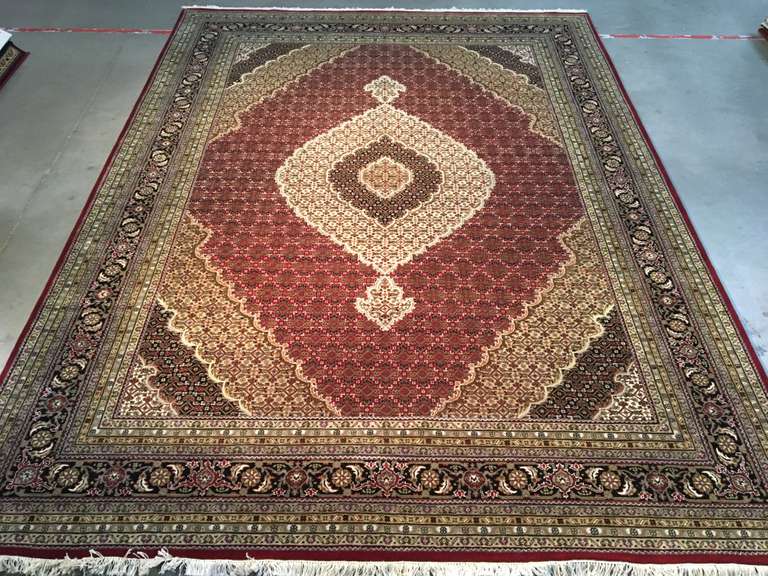 FINE  SILK & WOOL PERSIAN TABRIZ RUG