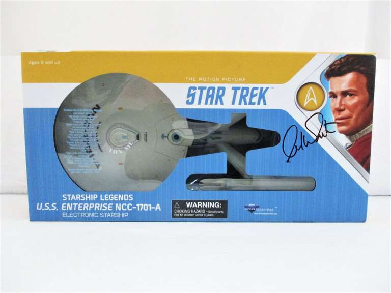 William Shatner Autographed Star Trek Starship Legends U.S.S Enterprise NCC-1701 JSA