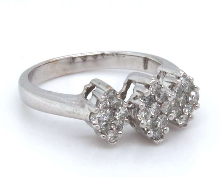 LADIES PAST, PRESENT, FUTURE DIAMOND RING
