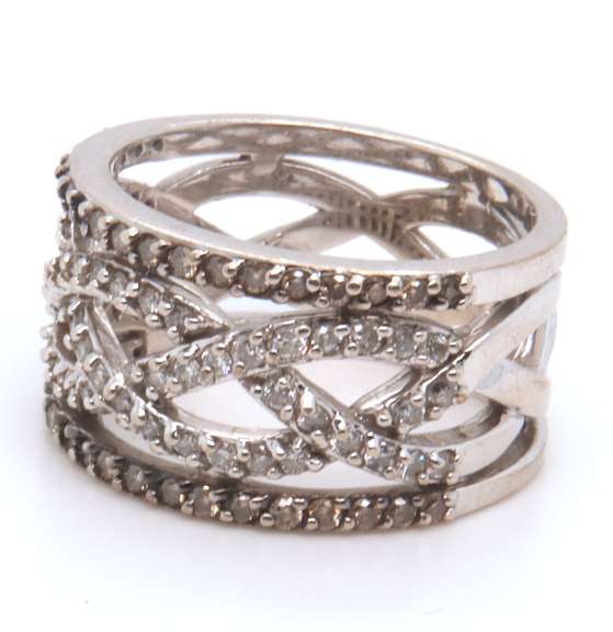 CLASSIC 14KT LADIES DIAMOND BAND