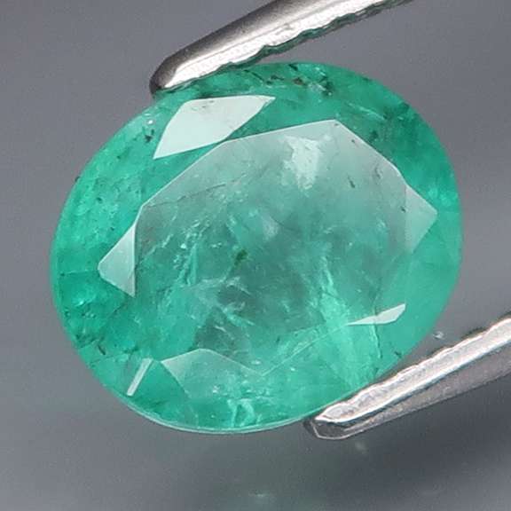 Glowing green! 1.70ct Colombian Emerald