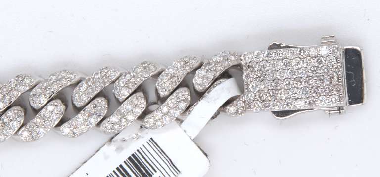 Incredibly Valuable White Gold Diamond Necklace