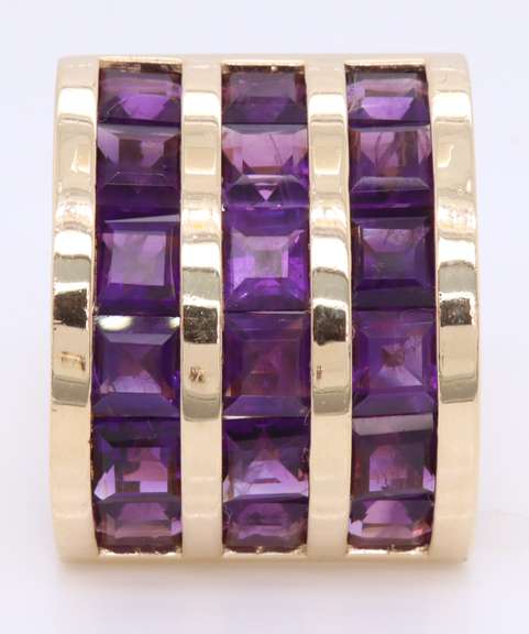 Gorgeous Yellow Gold Amethyst Ring