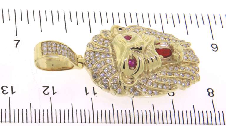 Incredible 10kt Yellow Gold Diamond Lion Pendant
