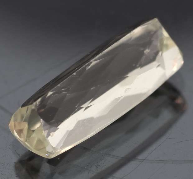 Striking 8.41ct high fire champagne Kunzite