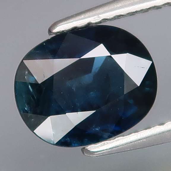 Silky! 1.70ct HEATED ONLY dark blue Sapphire