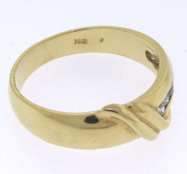 14K YELLOW GOLD DIAMOND BAND