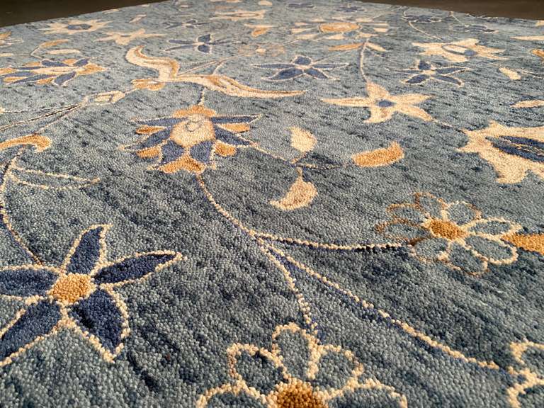BEAUTIFUL ALLOVER DESIGN RUG 5x8