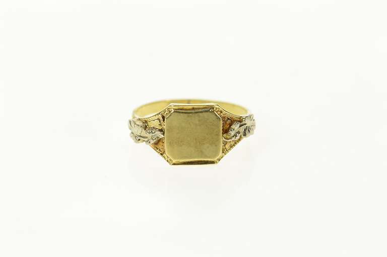 14K Yellow Gold Art Deco Monogrammable Ornate Child's Ring
