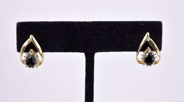 Black Onyx Earrings in Gold