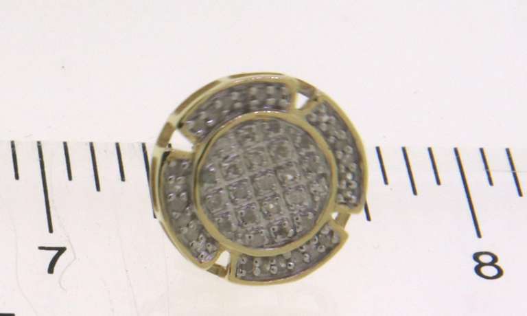 Fashionable 10kt Diamond Circle Earrings