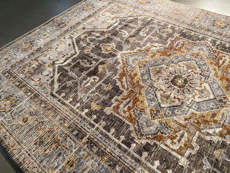 VINTAGE REPRODUCTION DESIGN RUG 8x11