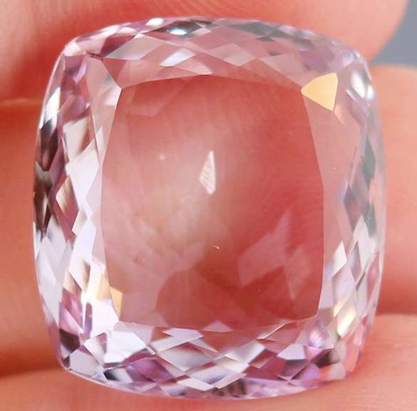 Eye catching 33.74ct Rose de Franc Amethyst