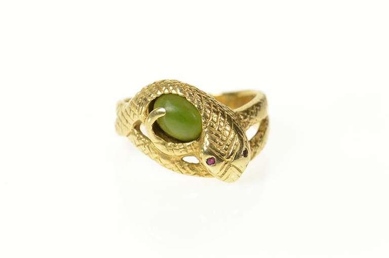14K Yellow Gold Retro Nephrite Ruby Eyed Snake Serpent Ring