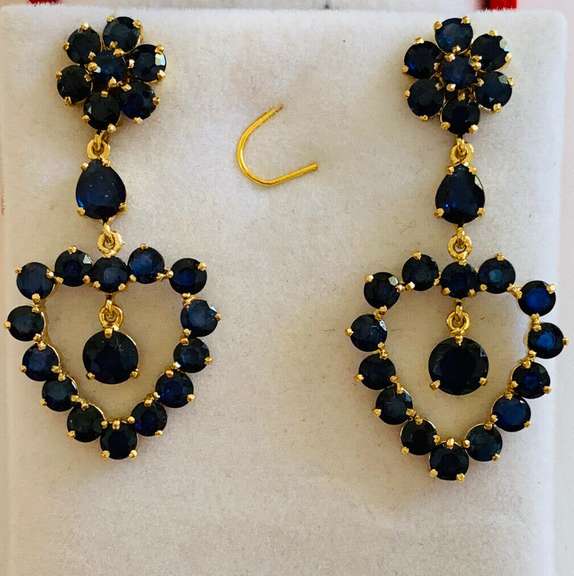 12.0 Carat Blue Sapphire Heart Earrings in 14kt Gold