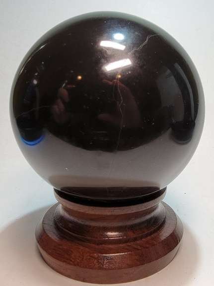 Stunning 5,750ct black Obsidian sphere