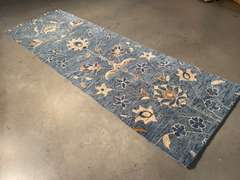 FABULOUS ALLOVER DESIGN 8' RUNNER