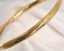 Popular 14k Etched Bangle