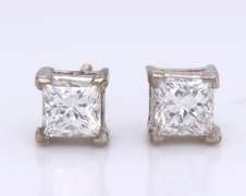 Elegant White Gold 0.75ctw Princess Cut Stud Earrings
