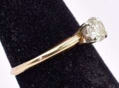 Fantastic Solitaire Diamond Ladies Ring in 14K Yellow Gold