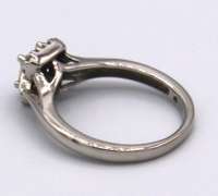 LADIES 14 KT WHITE GOLD DIAMOND RING