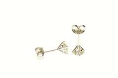14K White Gold 0.90 Ctw Diamond Solitaire Classic Stud Earrings