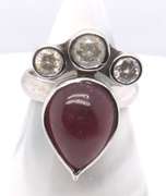 LADIES 18 KT WHITE GOLD CABOCHON RUBY AND DIAMOND RING