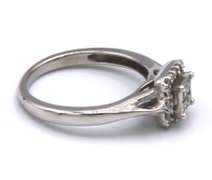 LADIES 14 KT WHITE GOLD DIAMOND RING