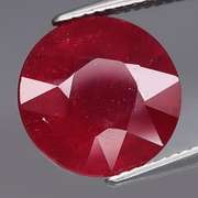 Amazing blood red 7.89ct Ruby solitaire