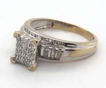 LADIES 14 KT WHITE GOLD DIAMOND RING.
