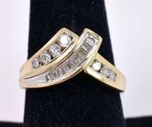 Diamond Criss Cross Band Ring in Gold