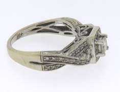 LADIES 14KT WHITE GOLD DIAMOND RING